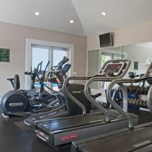 the gym at The Lakes Apartments